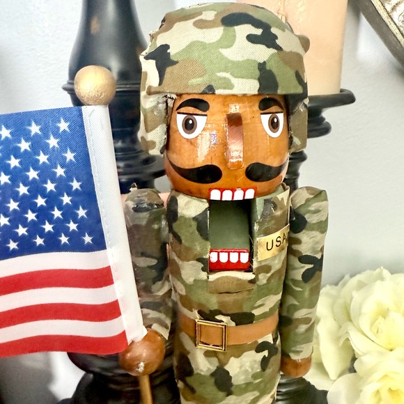 NWT Army Soldier Nutcracker - Picture 5 of 7